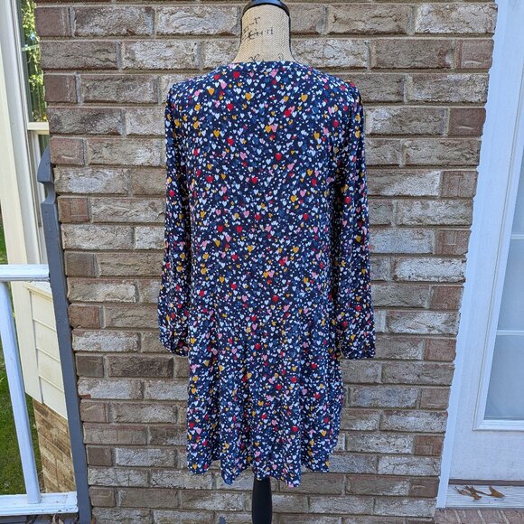 Ann Taylor LOFT Heart Print Swing dress size Medium - Picture 6 of 9